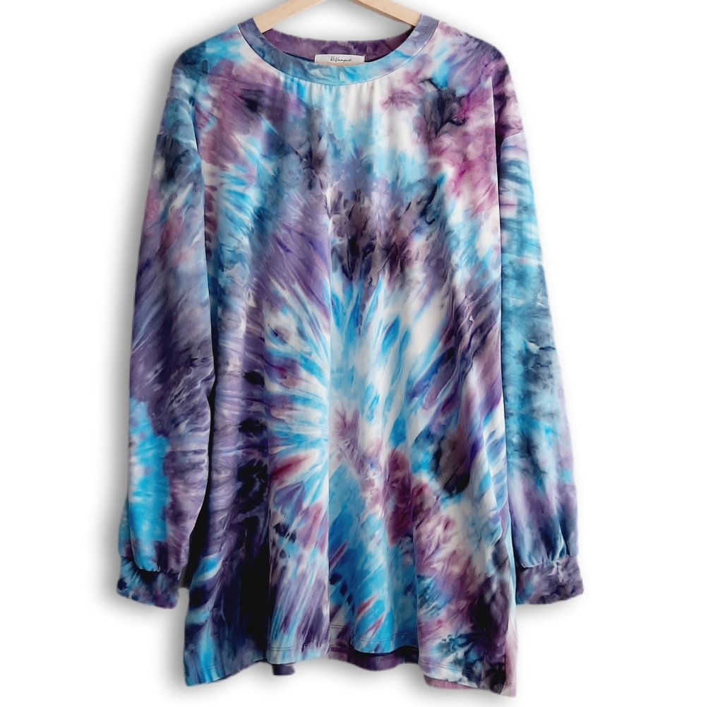 REVAMPED Tie-Dye Soft Crewneck Long Sleeve Pullover Comfy Top Blue Purple Sz XL